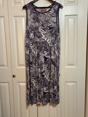 Johnny Was sleeveless, purple and white